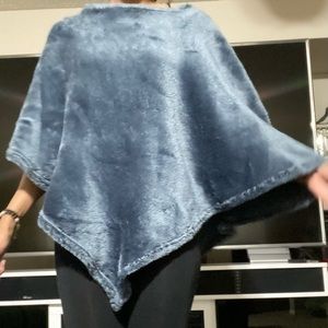 Handmade women blanket fur pullover poncho. Size S/M. Used.